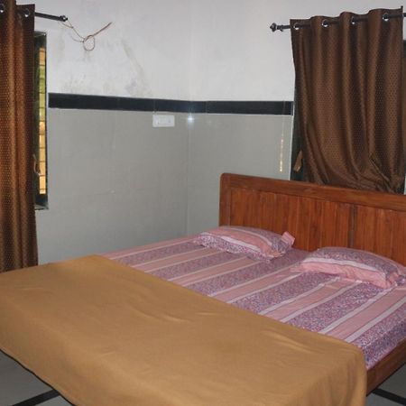 Hotel Phoenix โลนาวาลา ภายนอก รูปภาพ